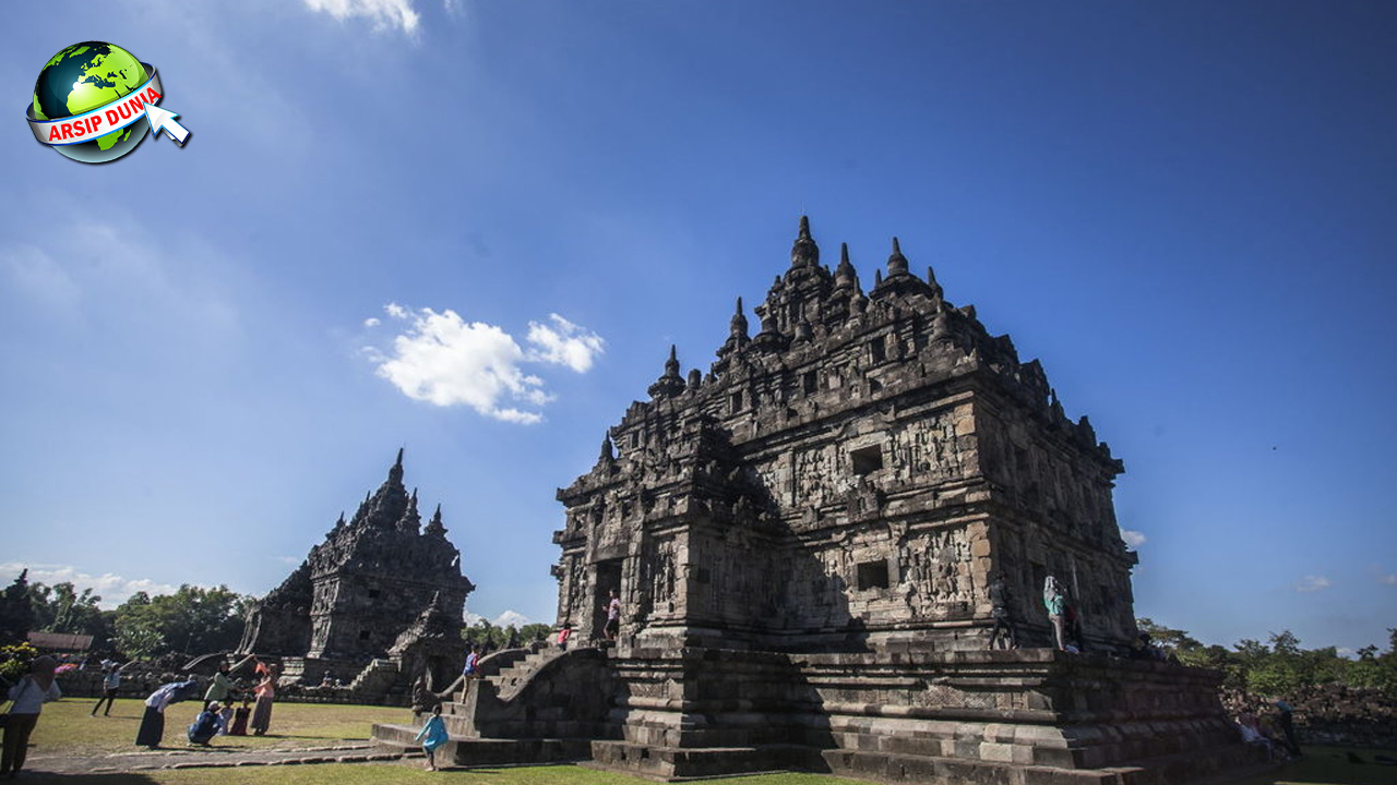 Asal Usul Candi Plaosan: Romansa Batu di Tanah Jawa!