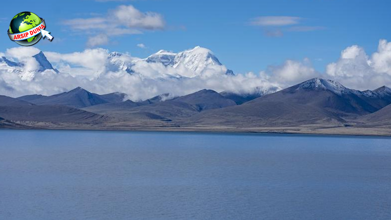 7 Keunikan Danau Qinghai yang Jarang Diketahui!