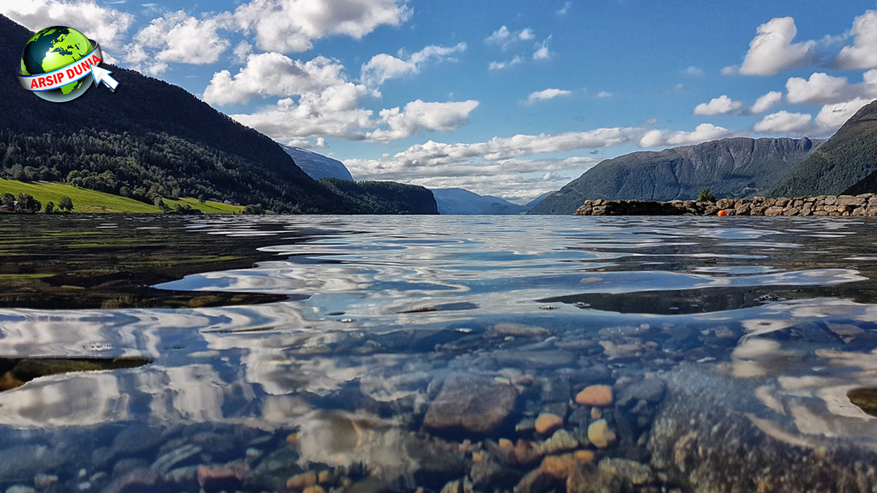 Hornindalsvatn Hal Gila dari Danau Sedalam 514 Meter