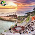 Pantai Melasti 3 Keindahan Tebing dalam Laut Biru