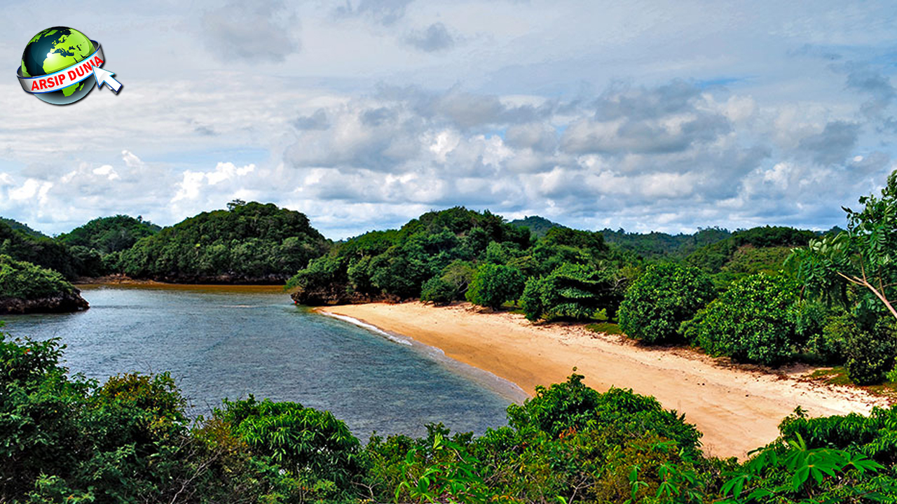 Pantai Gatra Tempat Favorit Tepi Pecinta Alam Nomer 1!