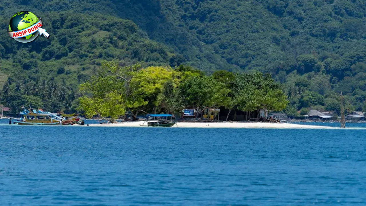 Gili Bedis Destinasi 1 Pantai Eksotis Memikat