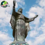 Patung Kristus Raja: Mengapa 1 Patung Ini Tepat Ikonik?